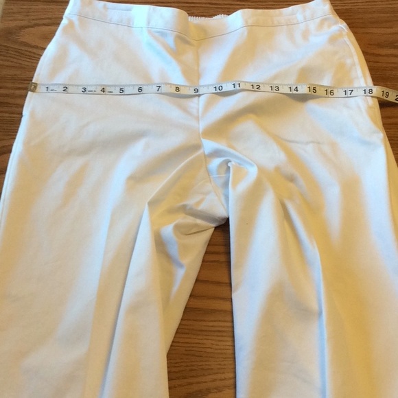 Alfred Dunner, Women’s, white, size 12P pants. - Picture 3 of 12